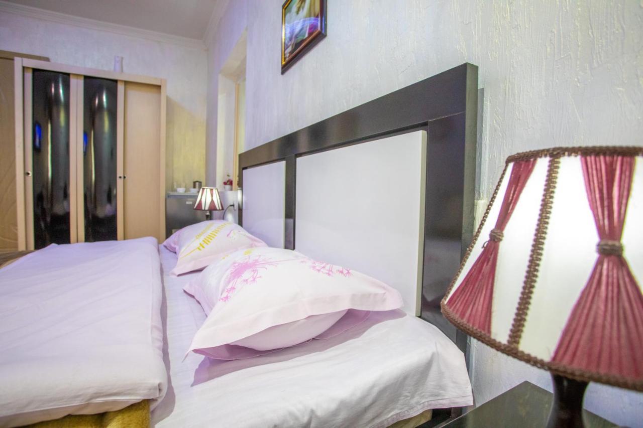 Hotel Mkudro Кутаиси Екстериор снимка